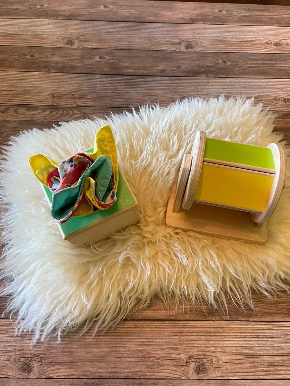 Lovevery Spinning Rainbow drum and Magic Tissue Box ~ 6 to 12 months